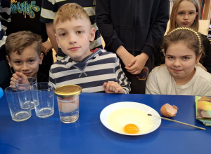 Eksperymenty z jajem w klasie 3a