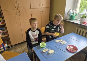 dzieci podczas warsztatów